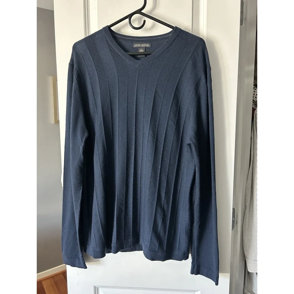 Banana‎ Republic 100% Merino Wool V Neck Navy Blue Sweater Mens Size Large